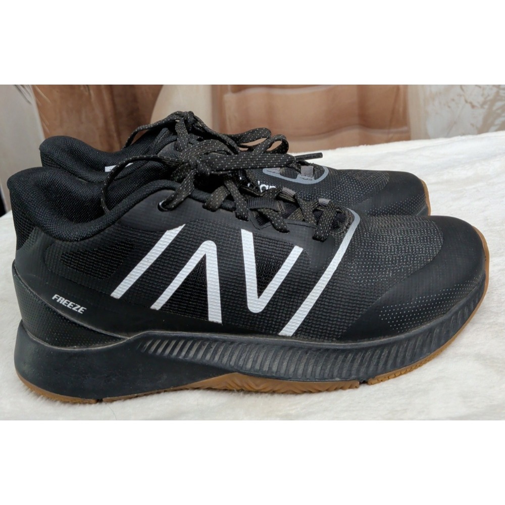 New Balance Freeze V4 Box Lacrosse Shoes in Black